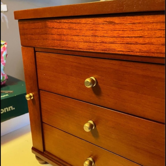 Jewelry Box - Picture 2 of 10